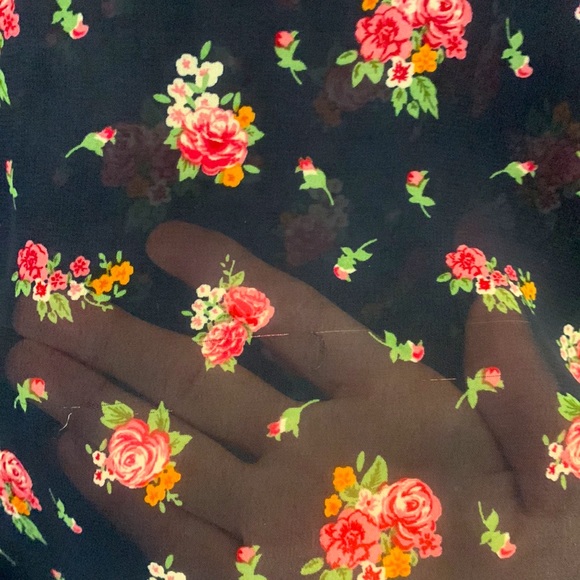 Papaya Navy Button down Blouse with pink flowers Size M - Picture 6 of 8